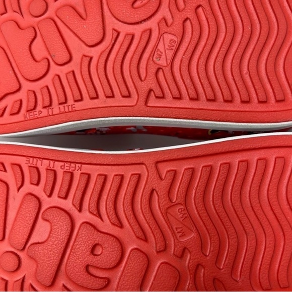 Disney Red Minnie Mouse Native Shoes Jeffersons Size 9 - Picture 12 of 12